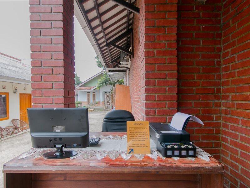 Ayu Homestay Syariah Sukabumi Kültér fotó