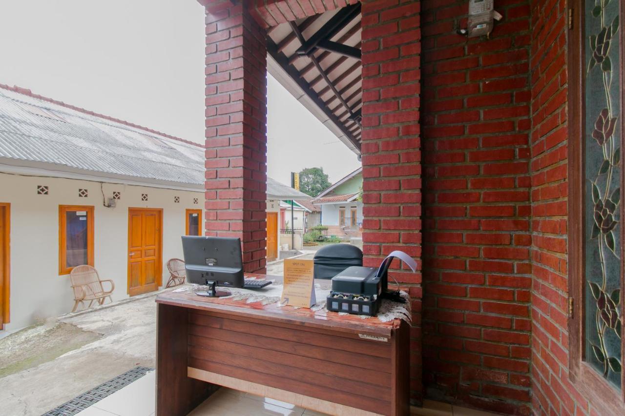 Ayu Homestay Syariah Sukabumi Kültér fotó